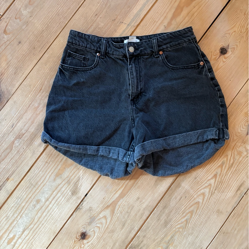 H&M Dark Denim Women's Jean Shorts